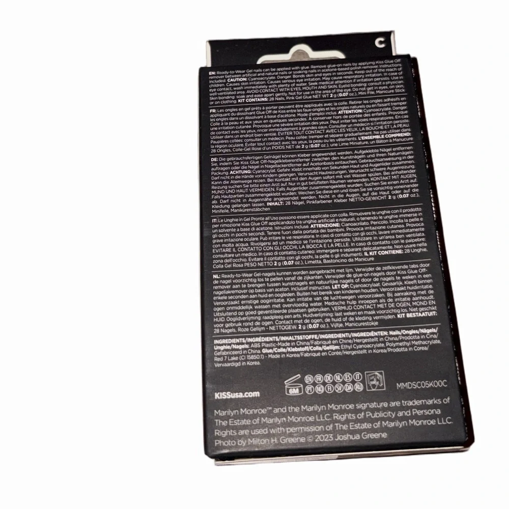 KISS Marilyn Monroe Pink White Glam Press On Nails Short 28ct w/ Glue NIP - Picture 2 of 7